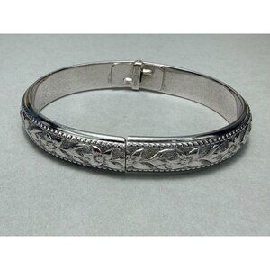 Vtg Signed WHITING & DAVIS Silvertone Relief Flowers 6.5” Bangle Bracelet